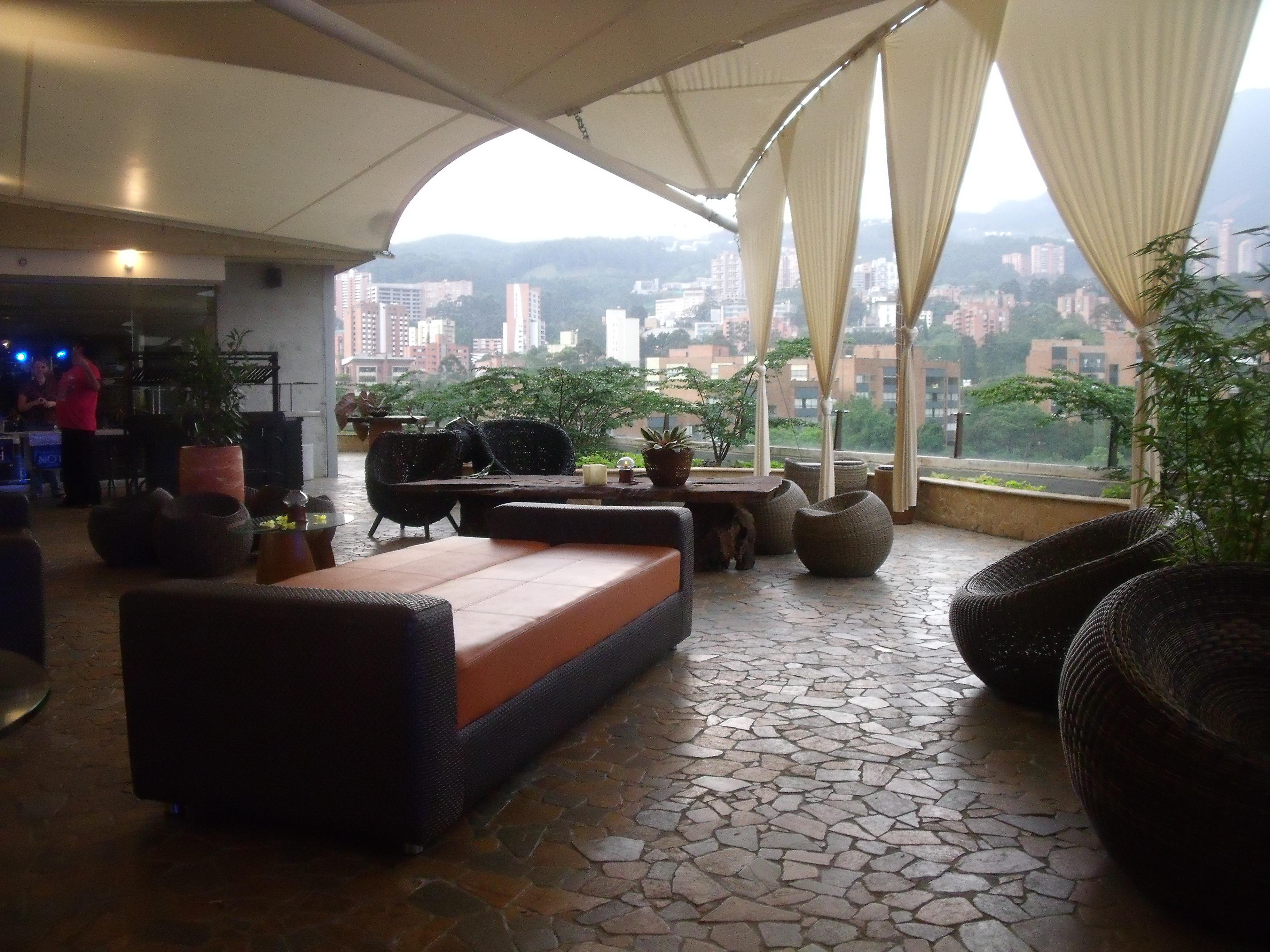 Diez Hotel Categoria Colombia Medellin Exterior photo